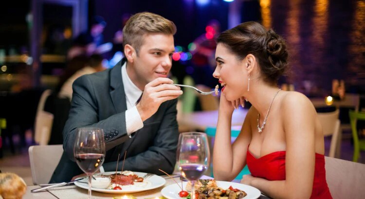 couple at the restaurant